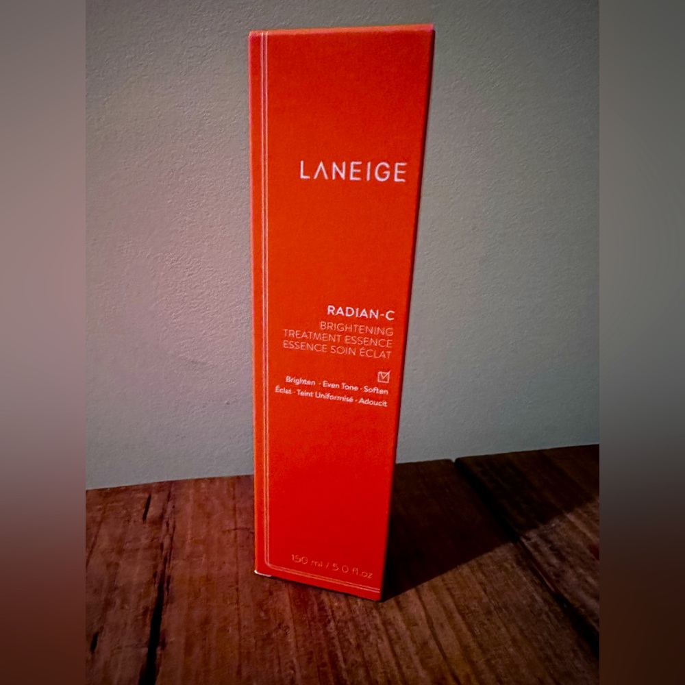 LANEIGE RADIAN-C BRIGHTENING
TREATMENT ESSENCE
